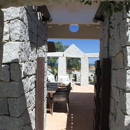 Li Conchi 33 * Cala Sinzias